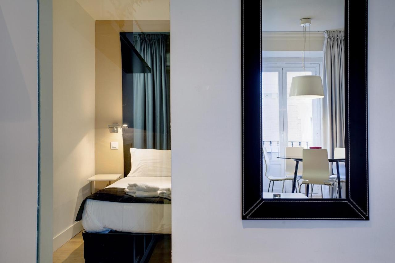 Metropol Rooms Madrid Buitenkant foto